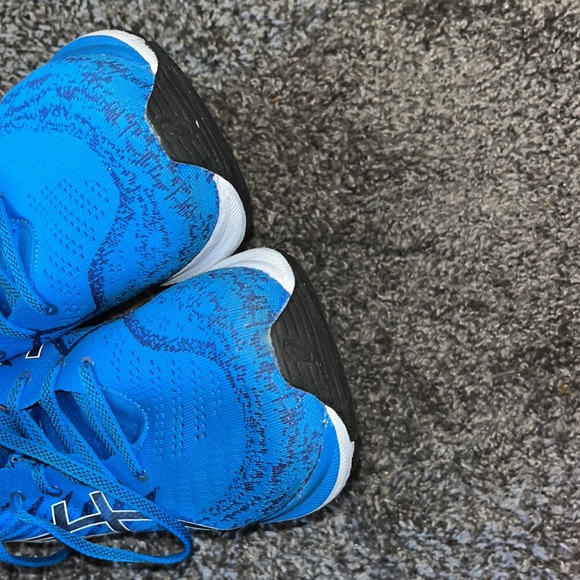 Asics size11.5 - Picture 5 of 6